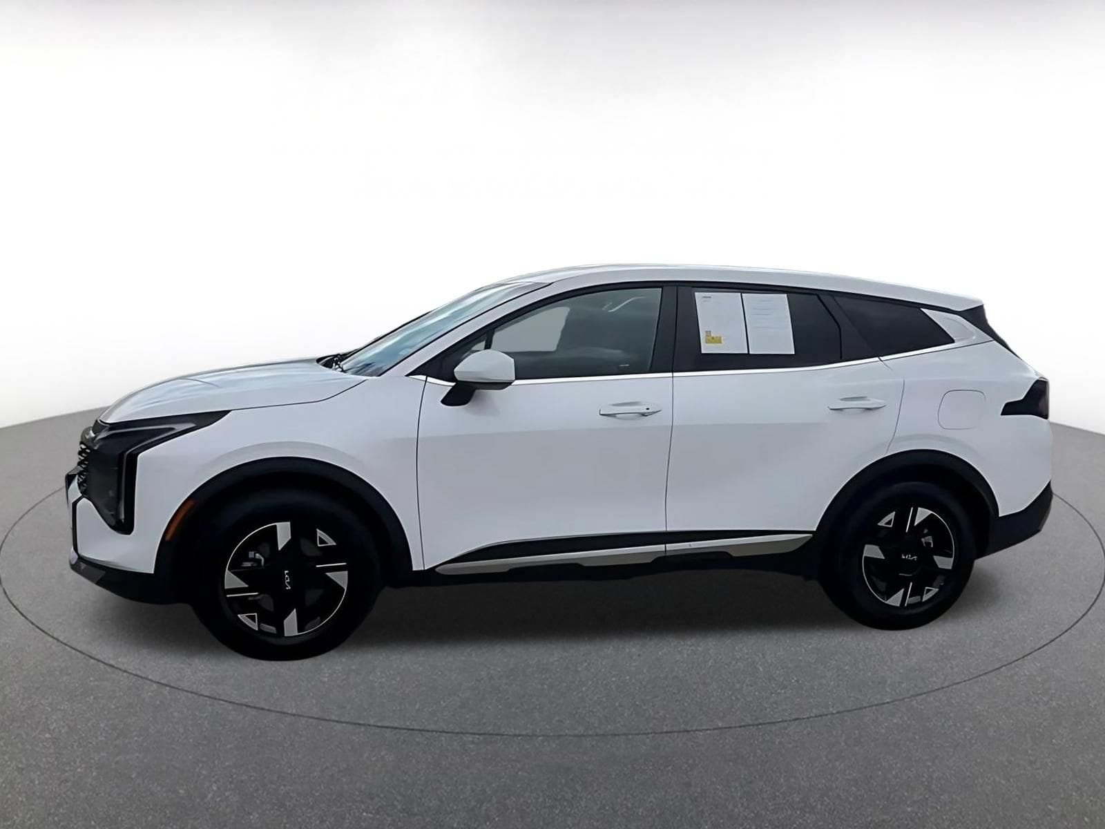 Thumbnail: 2026 Kia Sportage - 9