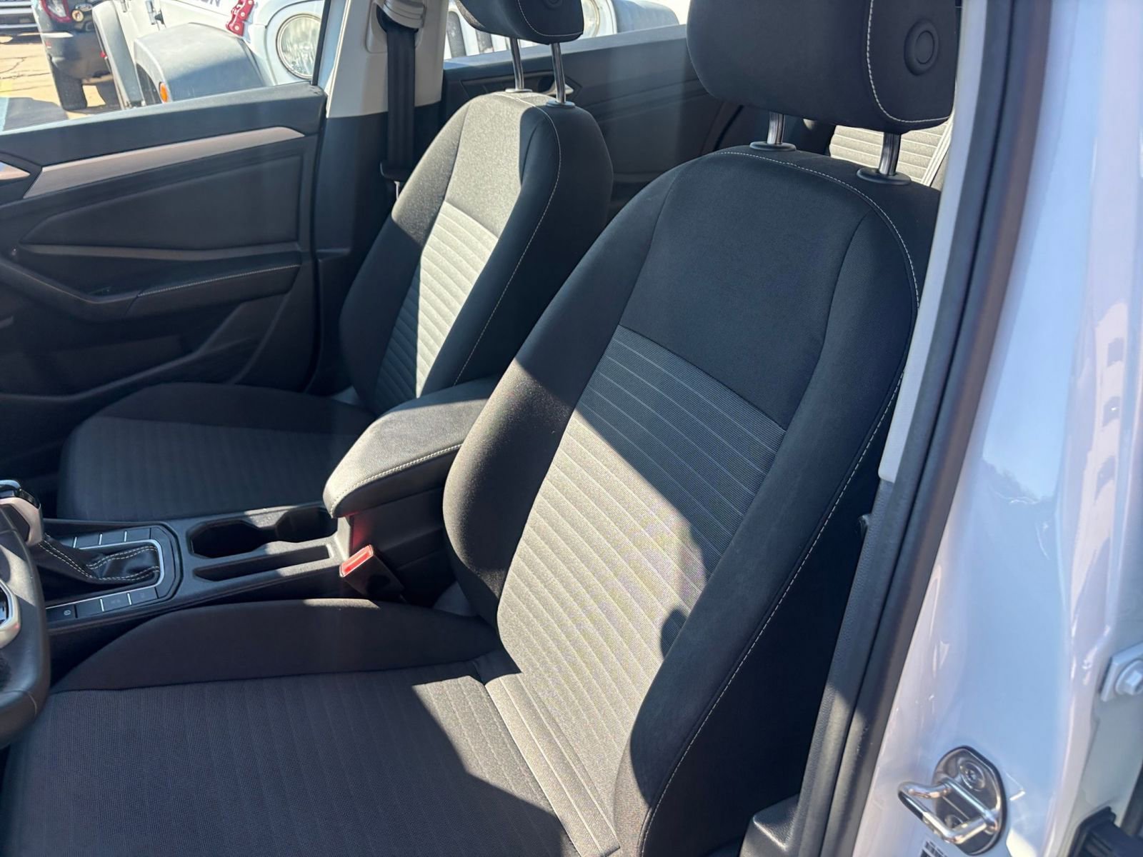 Thumbnail: 2025 Volkswagen Jetta - 34