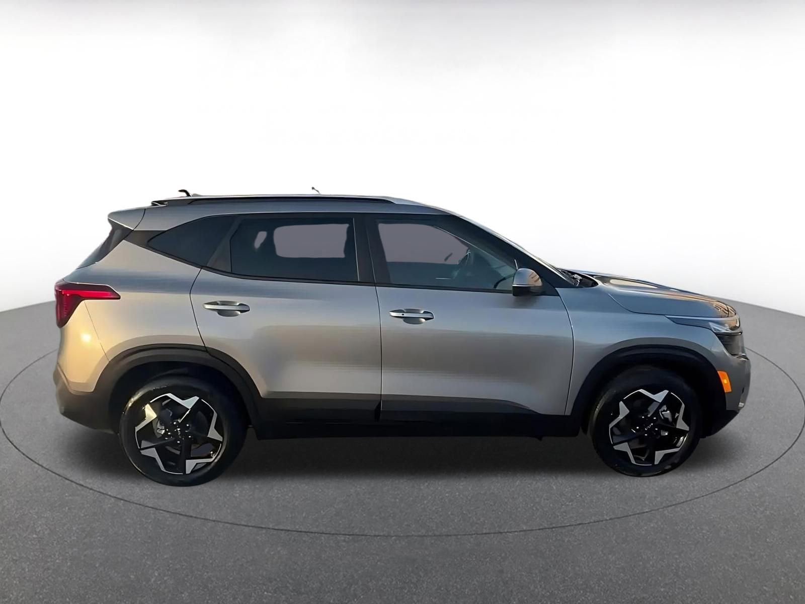 Thumbnail: 2025 Kia Seltos - 16