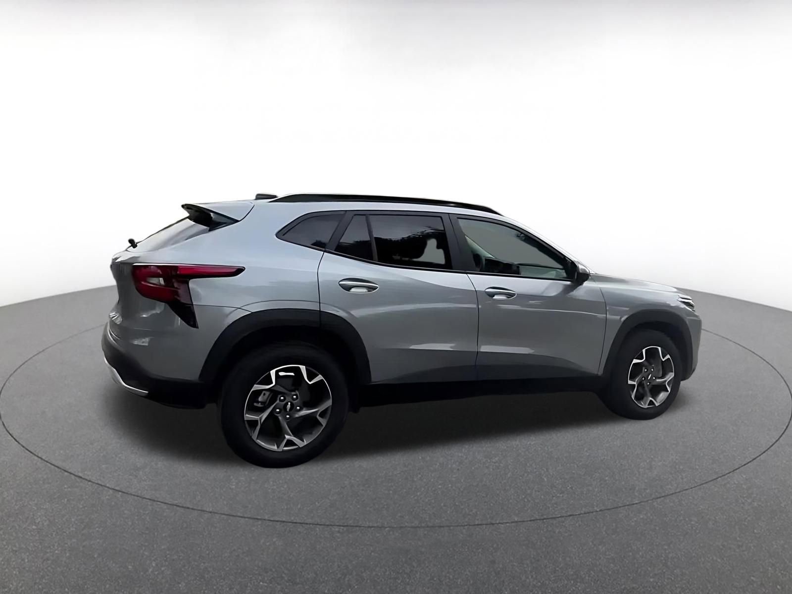 Thumbnail: 2025 Chevrolet Trax - 12