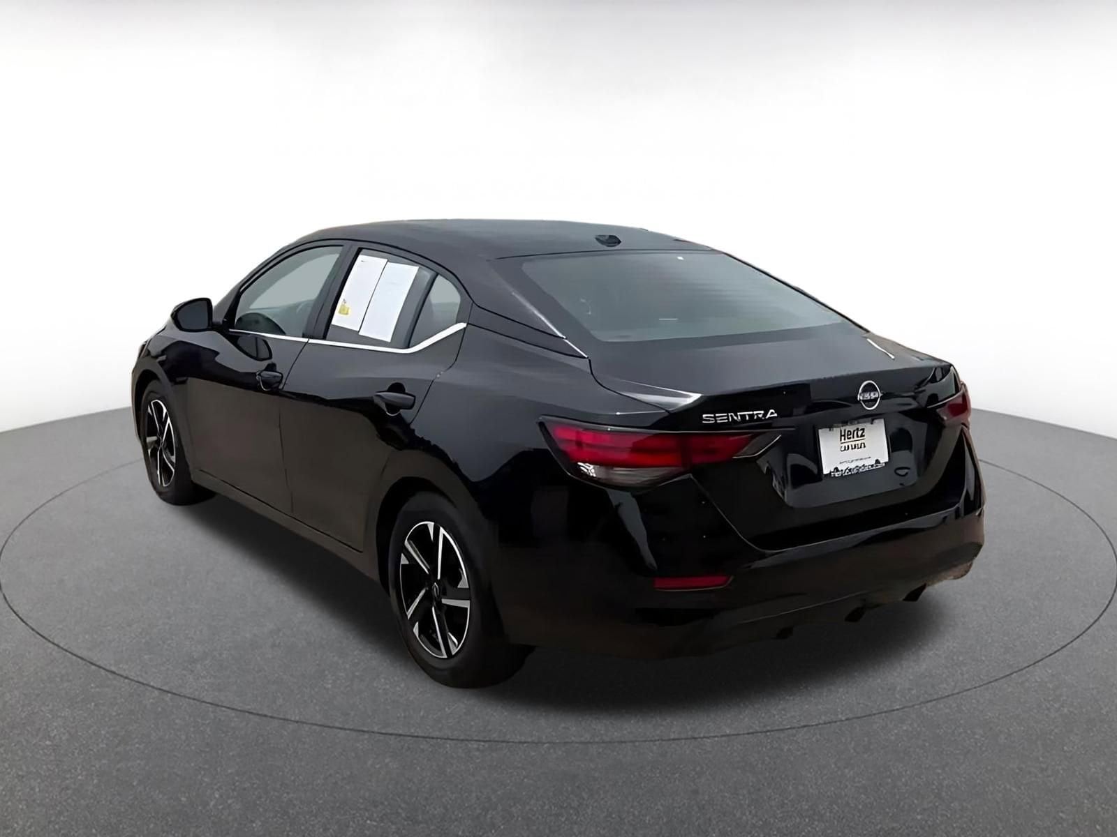 Thumbnail: 2025 Nissan Sentra - 10