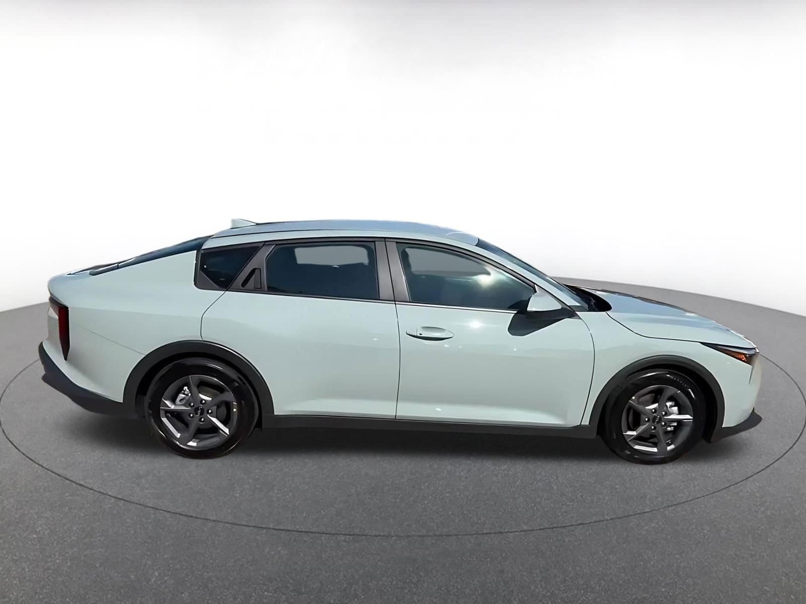 Thumbnail: 2025 Kia K4 - 16