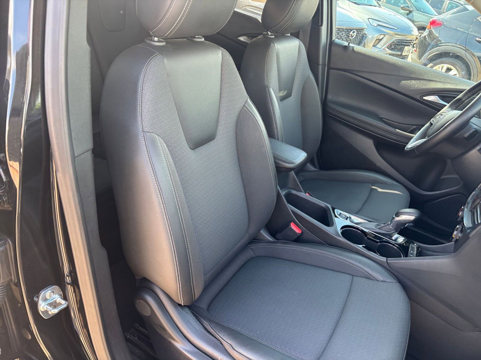 Thumbnail: 2025 Buick Encore GX - 35