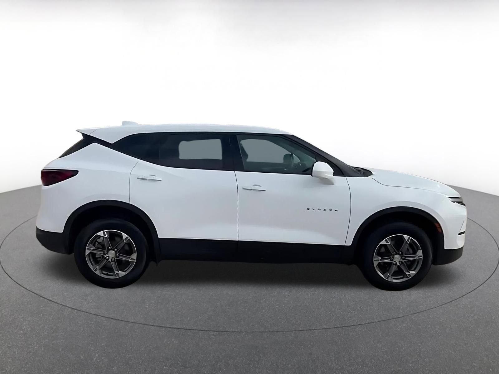 Thumbnail: 2025 Chevrolet Blazer - 16