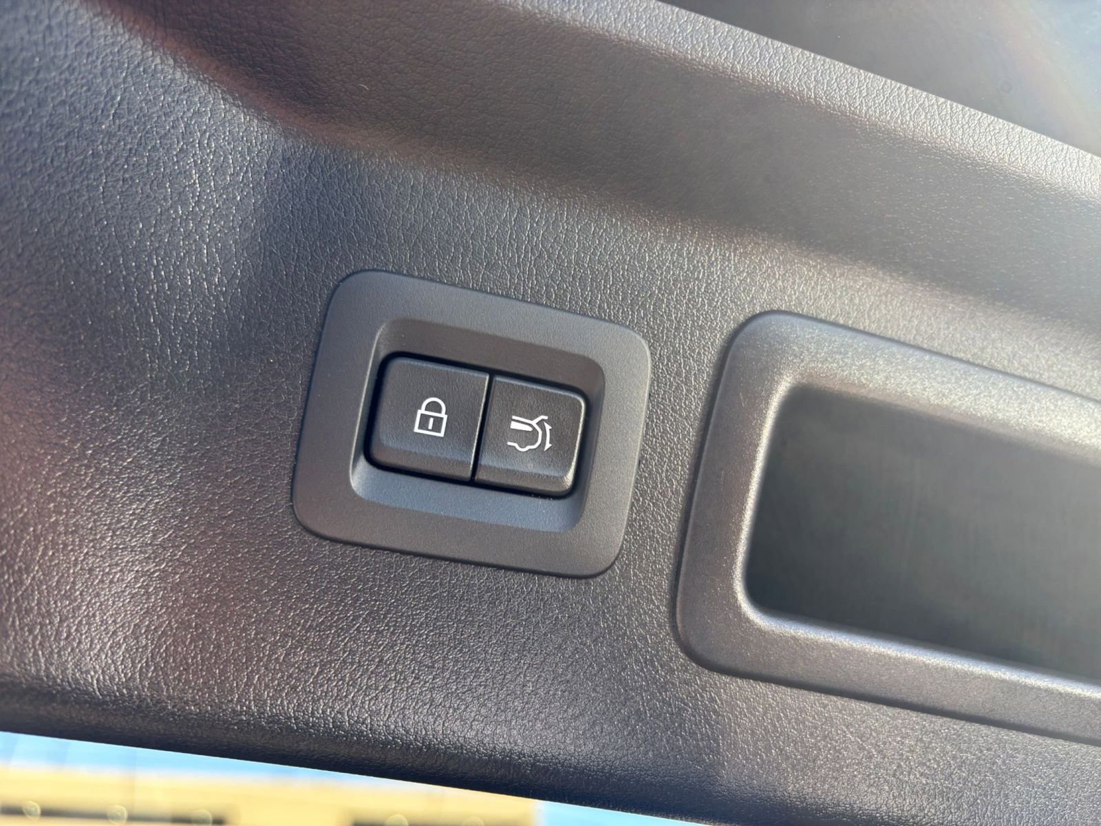 Thumbnail: 2025 Mazda CX-70 - 22