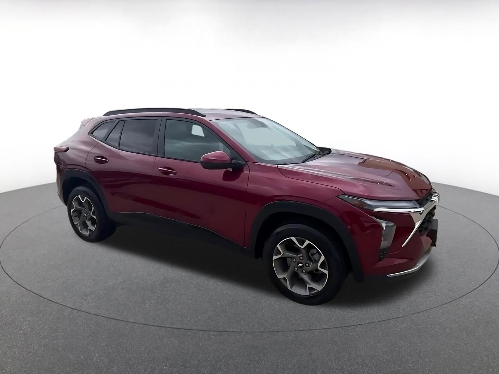 Thumbnail: 2025 Chevrolet Trax - 2