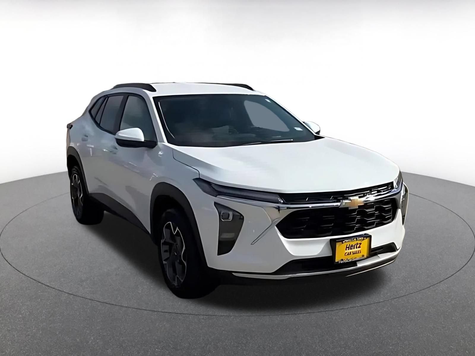 Thumbnail: 2025 Chevrolet Trax - 3