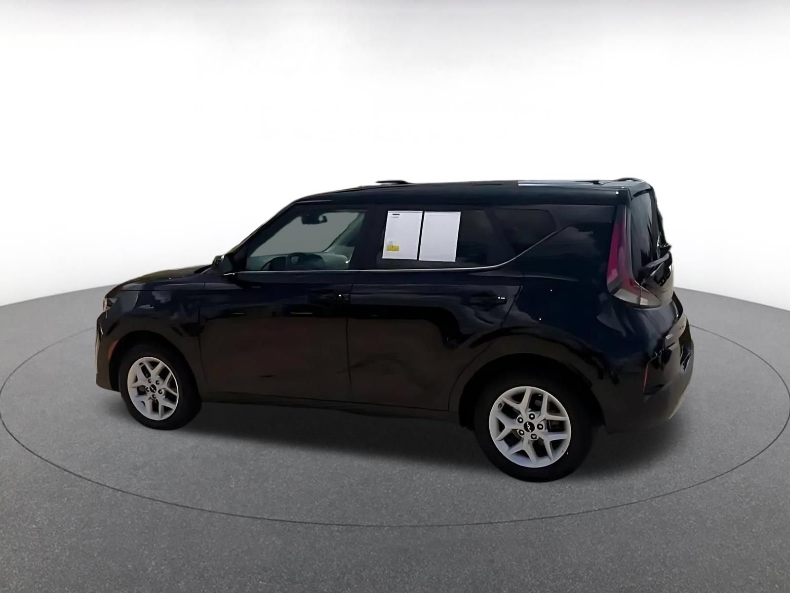 Thumbnail: 2025 Kia Soul - 9