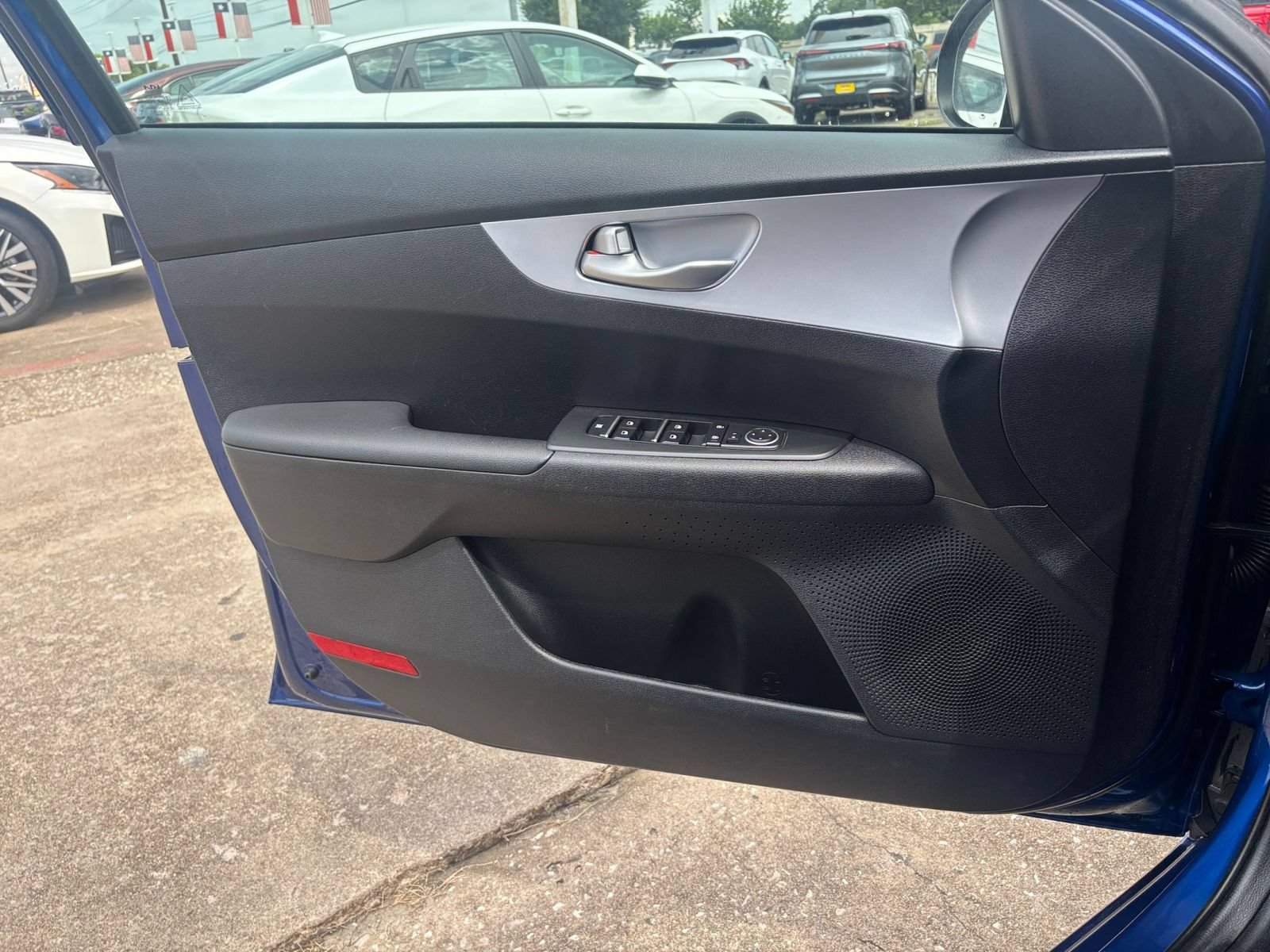 Thumbnail: 2024 Kia Forte - 18