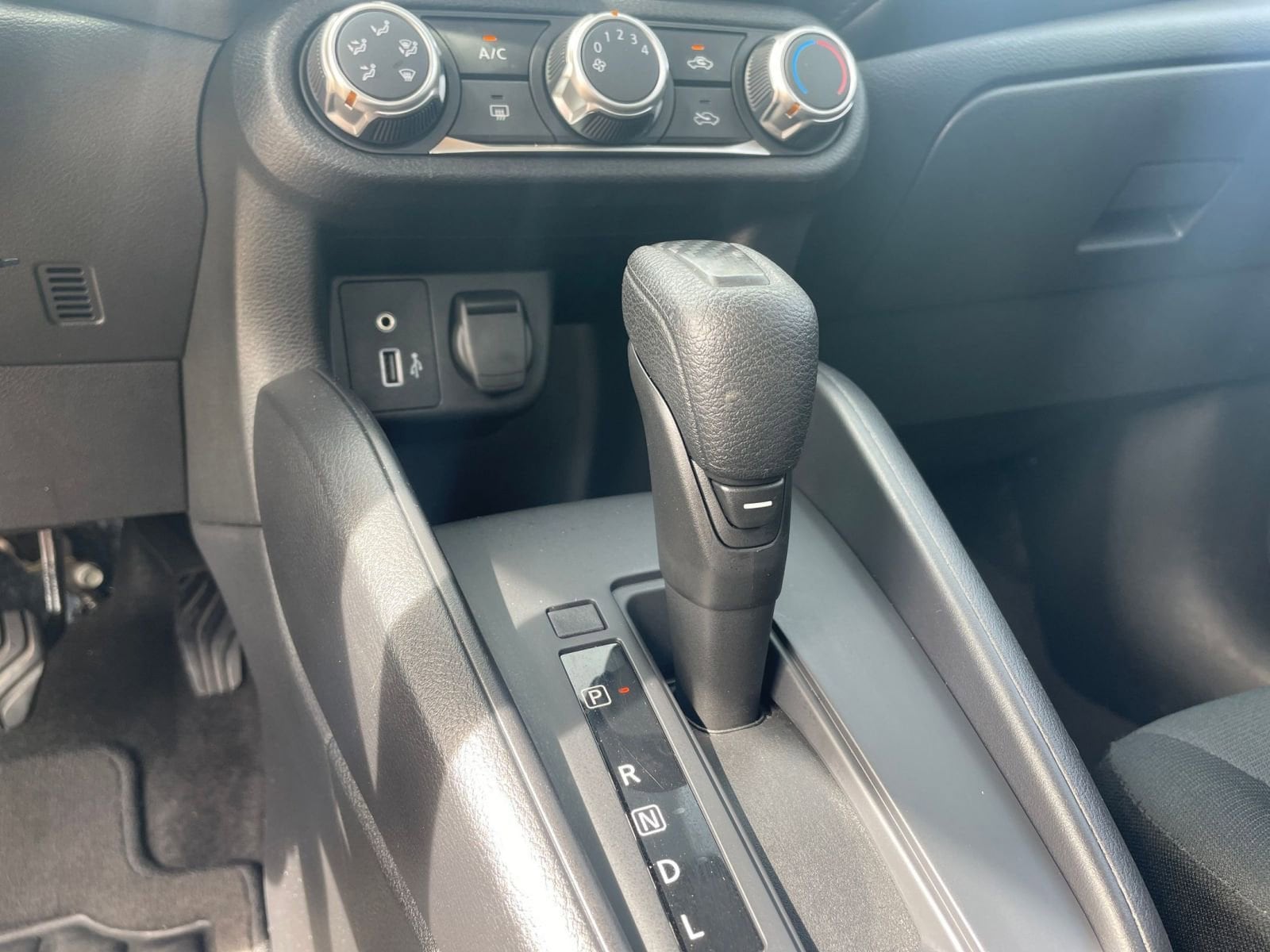 2024 Nissan Versa S 34