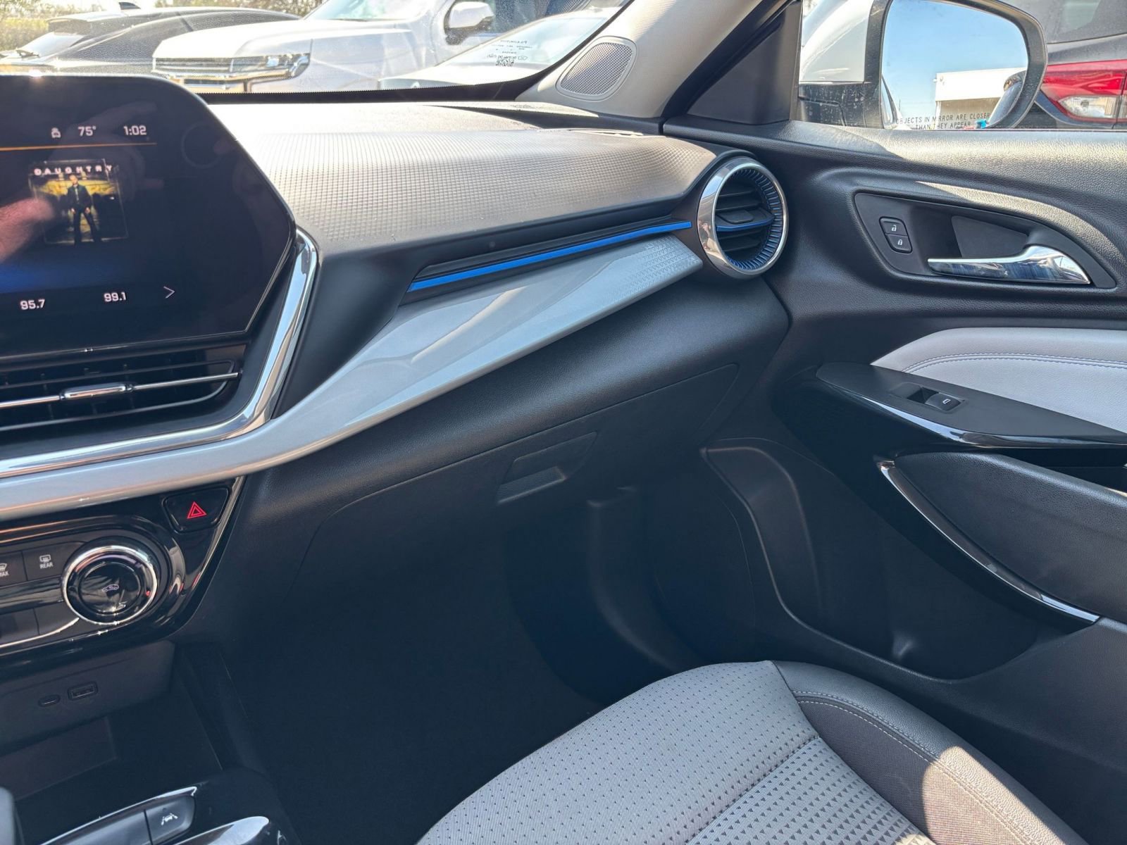 Thumbnail: 2025 Chevrolet Trax - 34