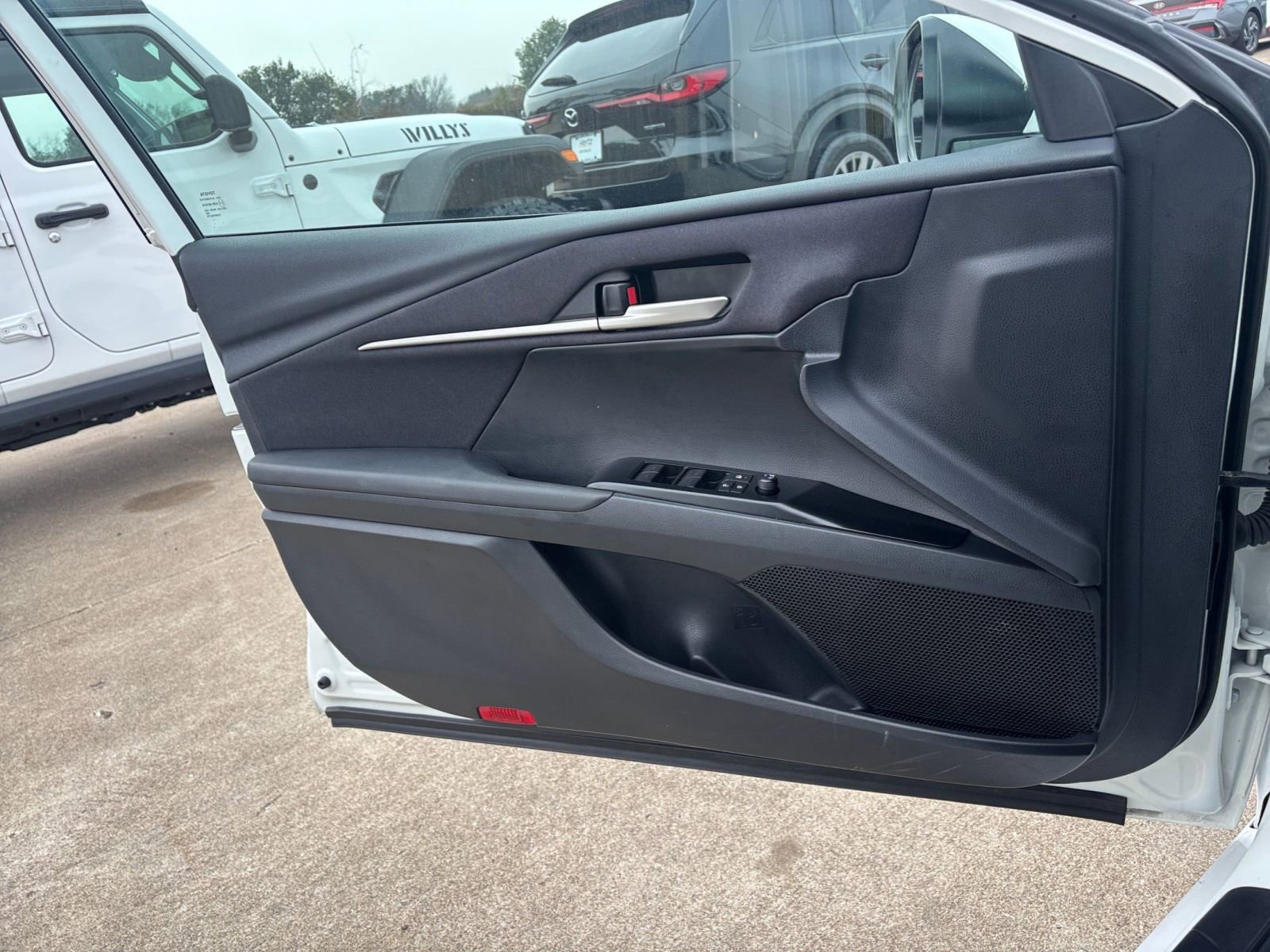 Thumbnail: 2025 Toyota Camry - 20