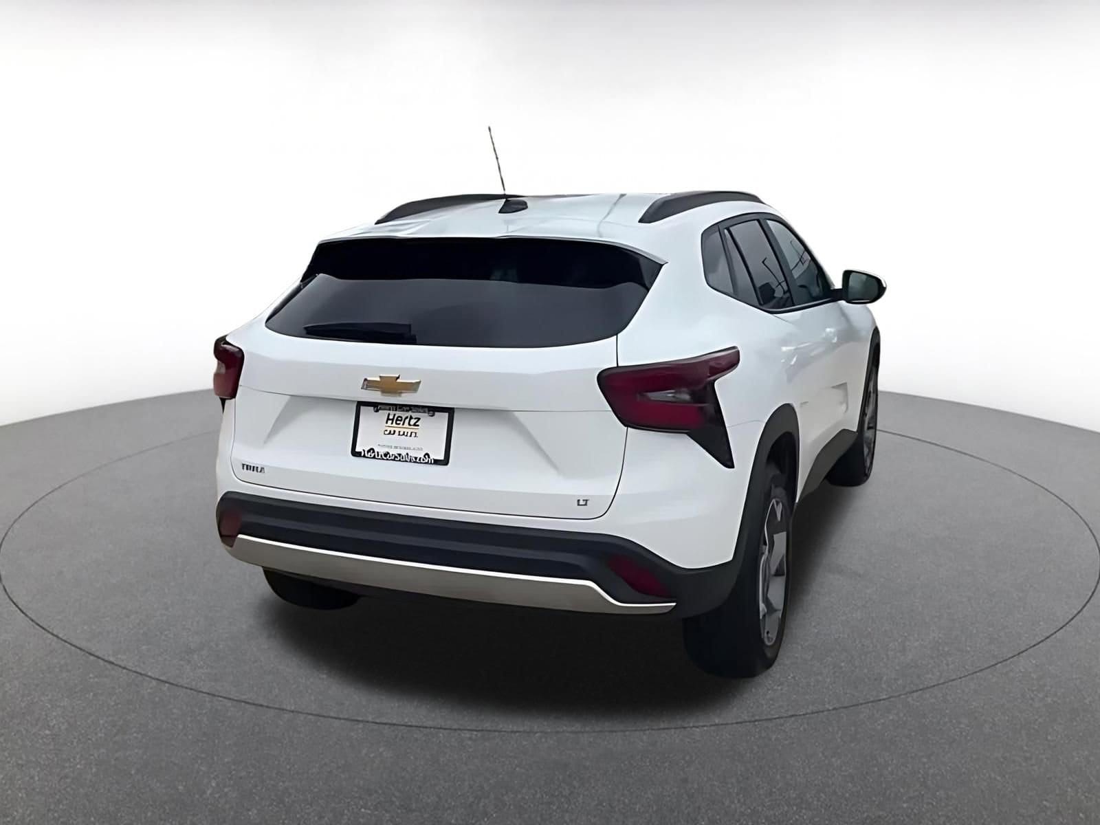 Thumbnail: 2025 Chevrolet Trax - 15