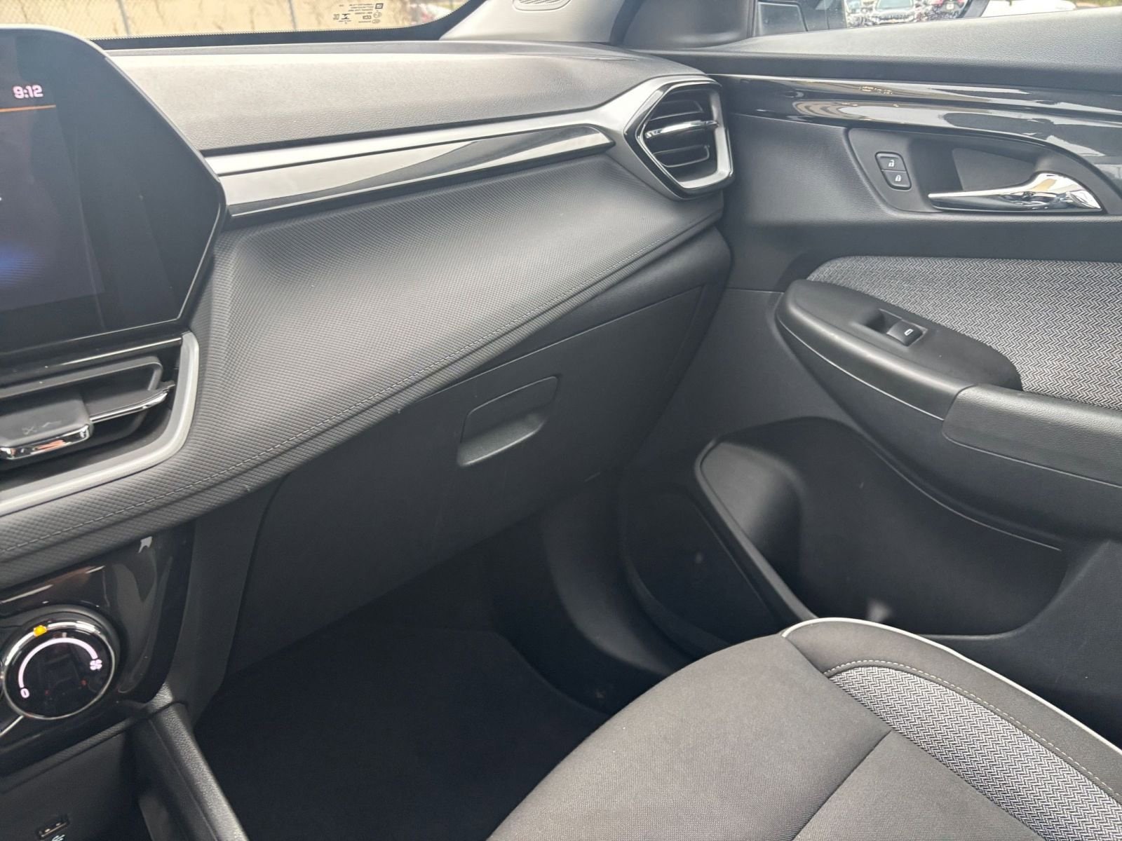 Thumbnail: 2025 Chevrolet TrailBlazer - 34