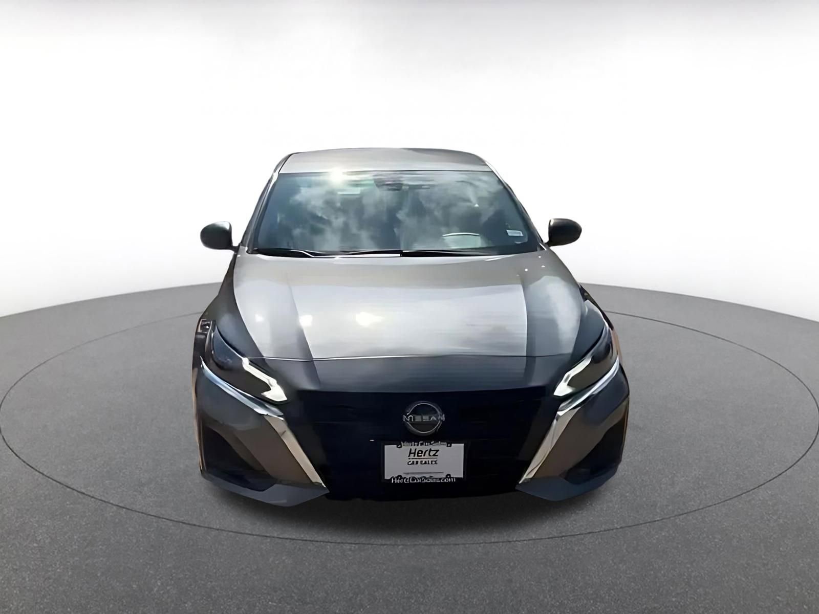 Thumbnail: 2025 Nissan Altima - 4