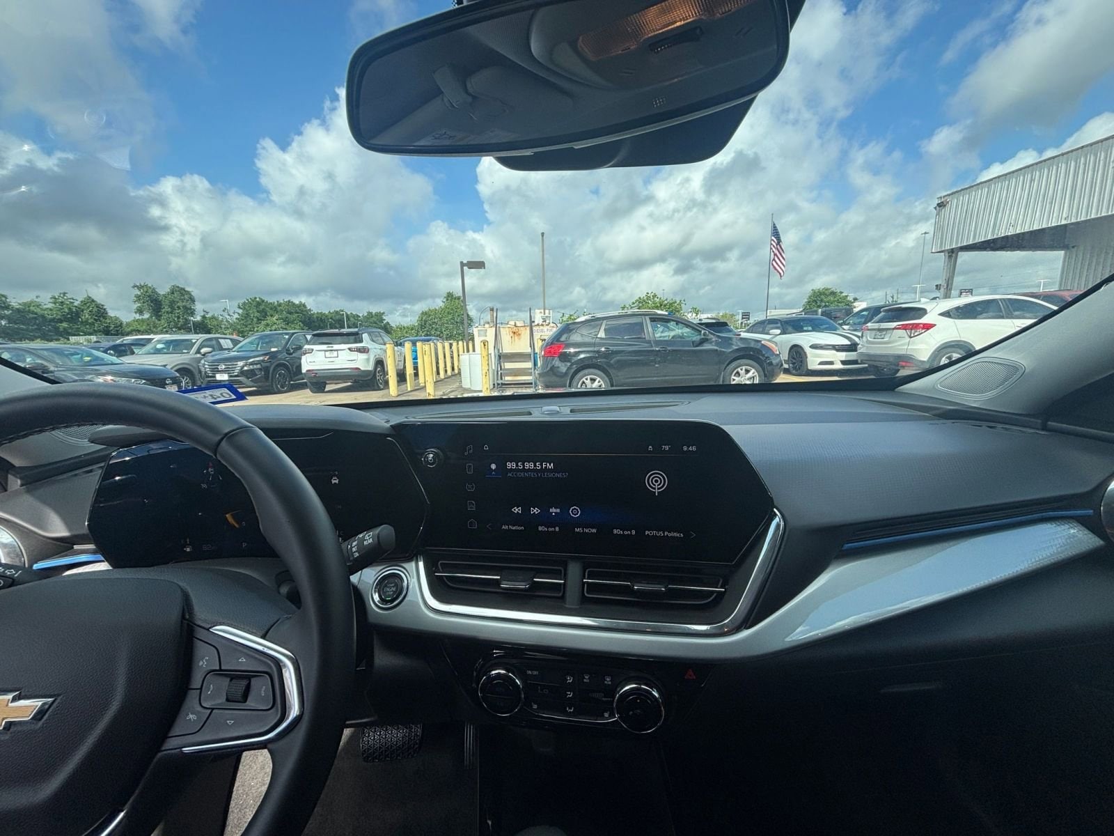 Thumbnail: 2025 Chevrolet Trax - 31