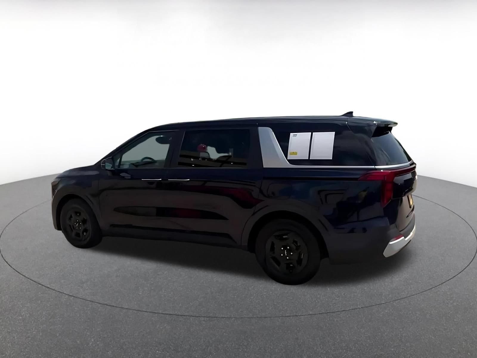 Thumbnail: 2026 Kia Carnival - 10