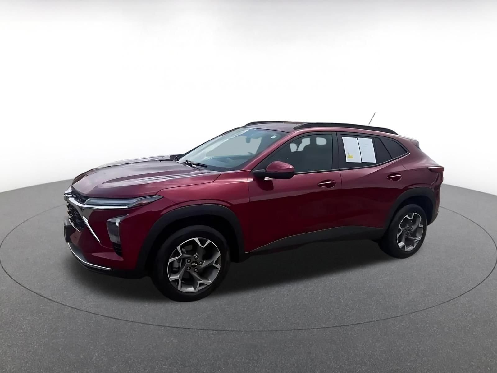 Thumbnail: 2025 Chevrolet Trax - 3