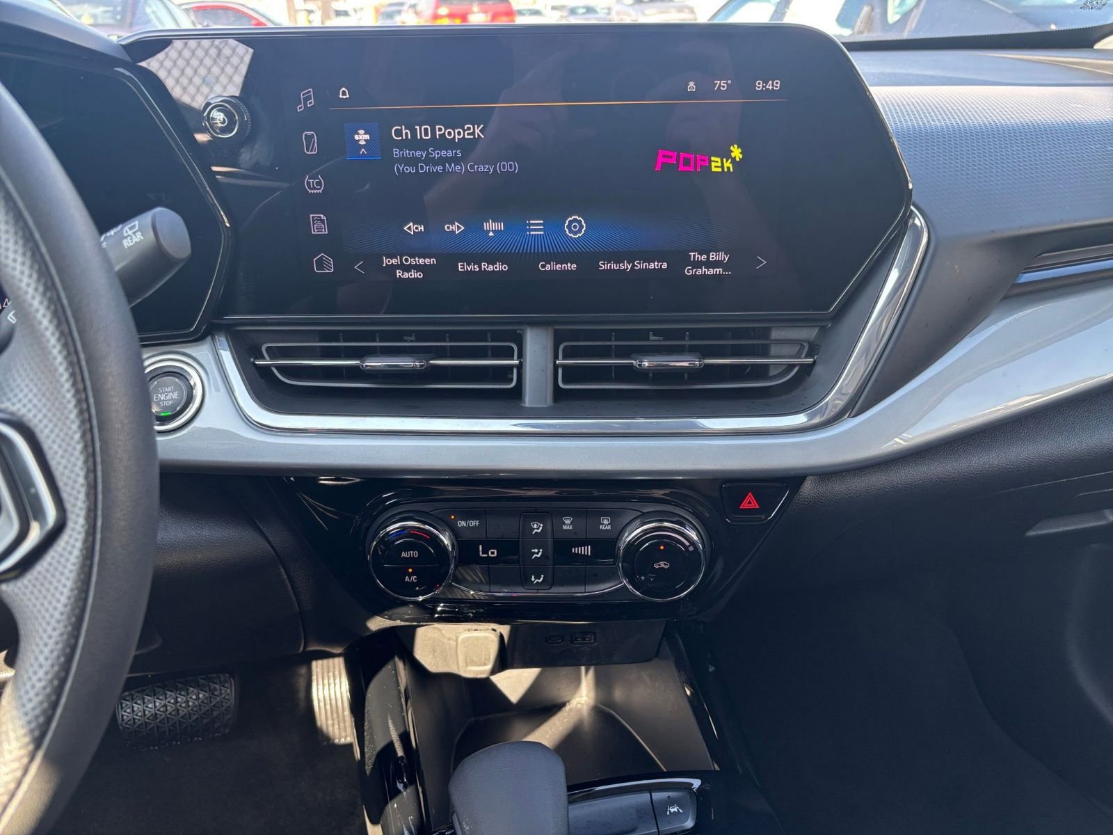 Thumbnail: 2025 Chevrolet Trax - 17