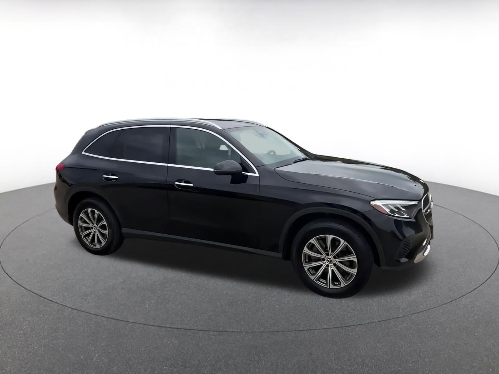 Thumbnail: 2024 Mercedes-Benz GLC - 2