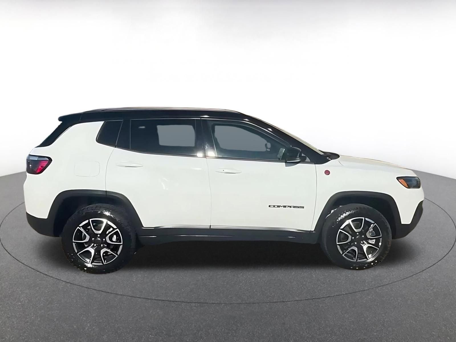 Thumbnail: 2025 Jeep Compass - 15