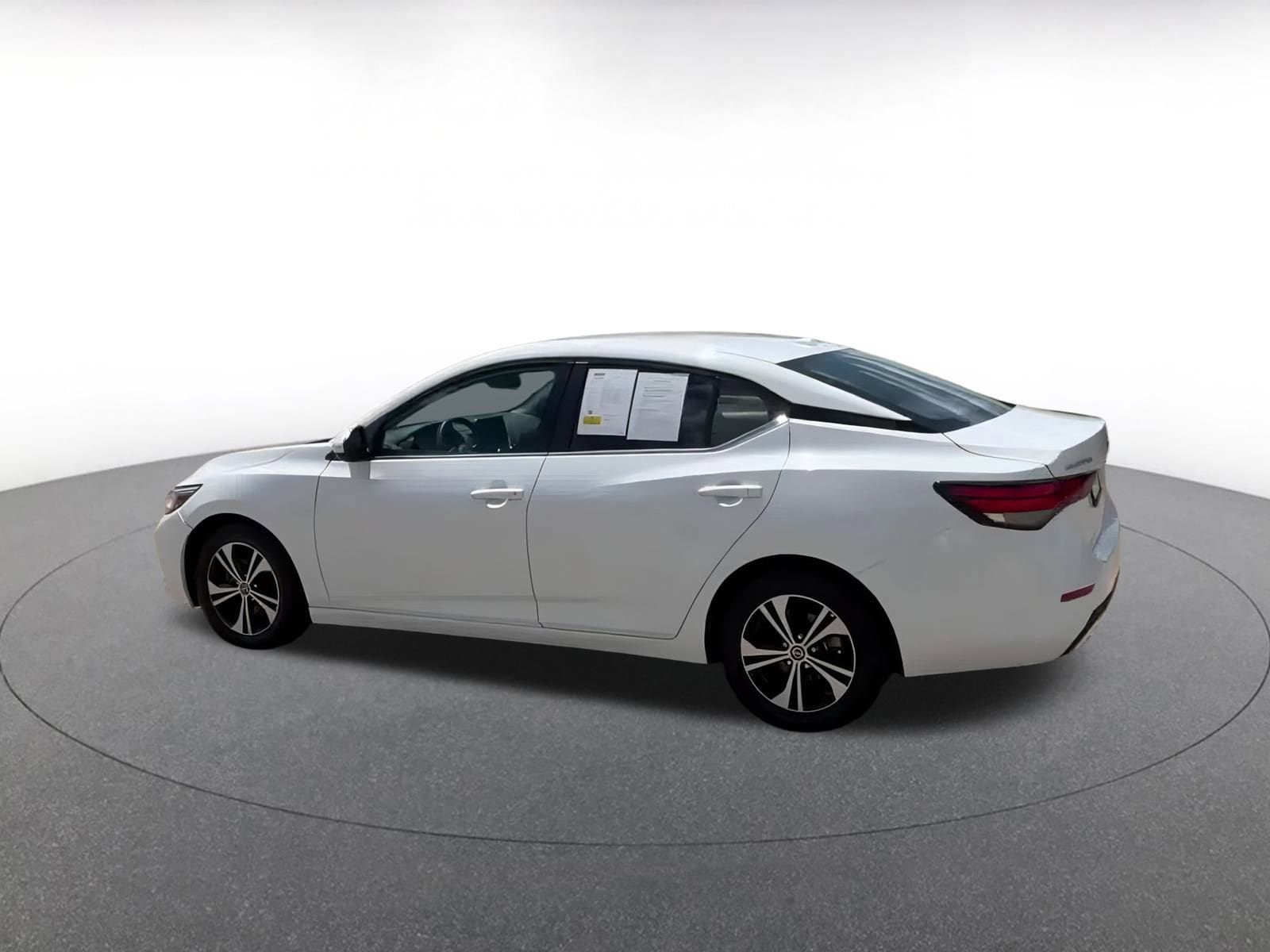 Thumbnail: 2023 Nissan Sentra - 10