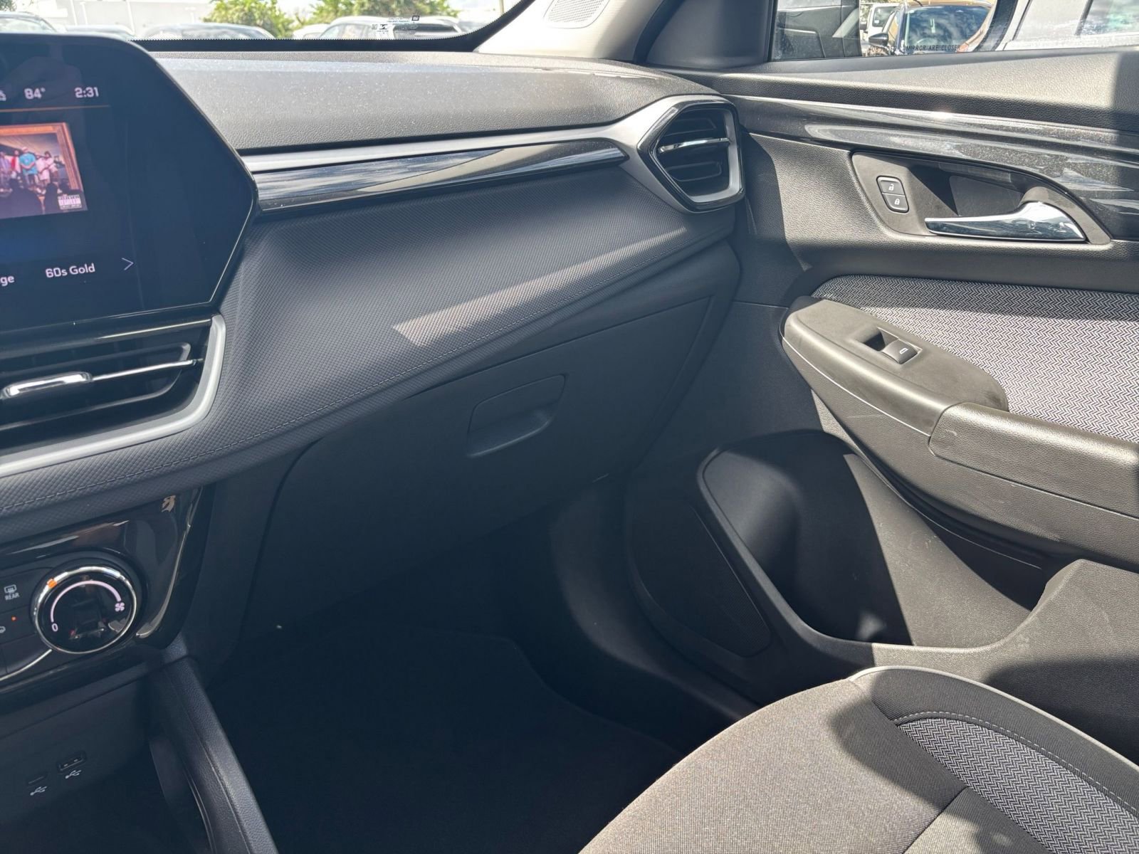 Thumbnail: 2025 Chevrolet TrailBlazer - 33