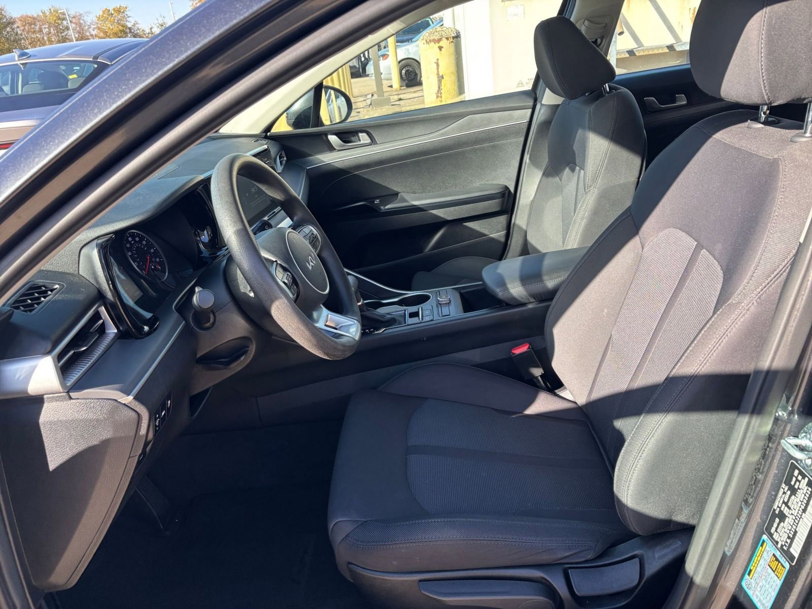 Thumbnail: 2023 Kia K5 - 24