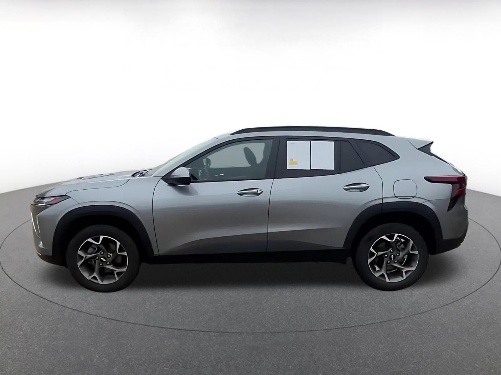 Thumbnail: 2025 Chevrolet Trax - 11