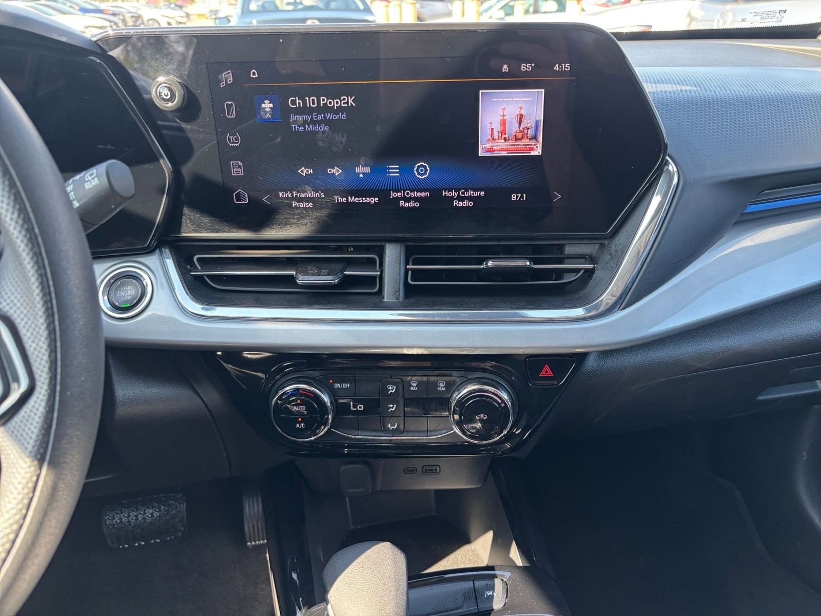 Thumbnail: 2025 Chevrolet Trax - 17