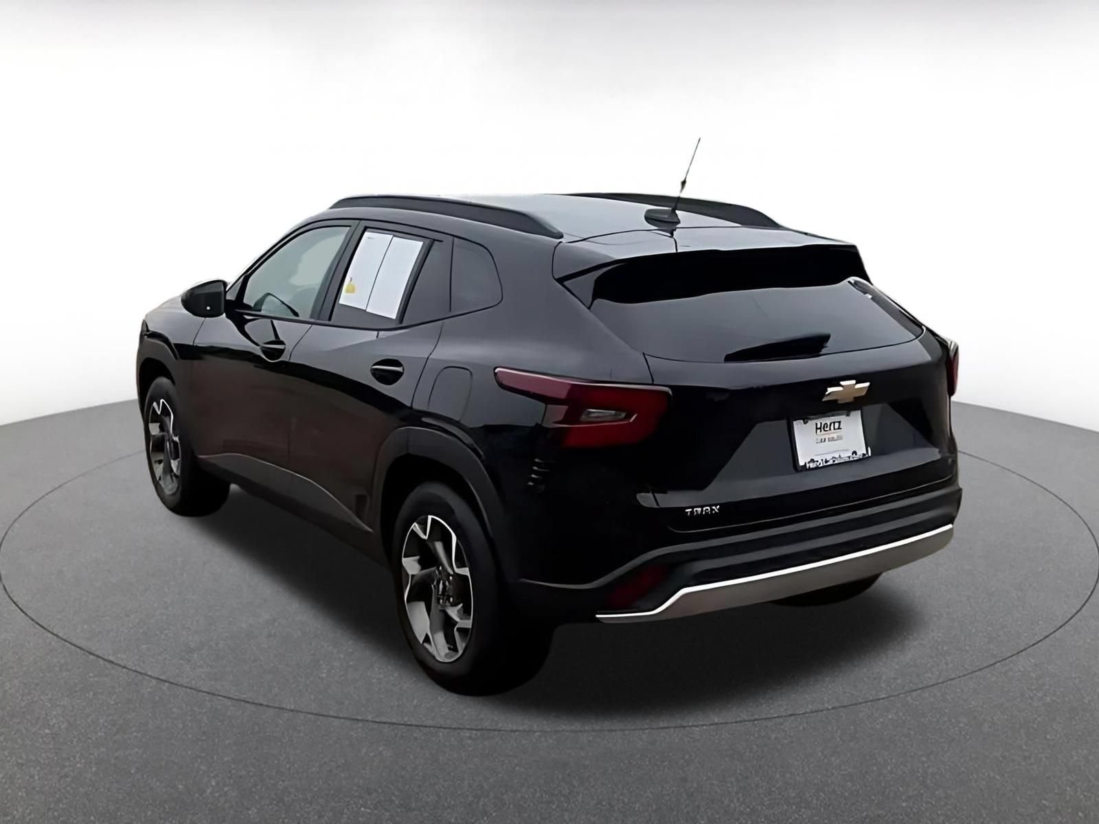 Thumbnail: 2025 Chevrolet Trax - 11
