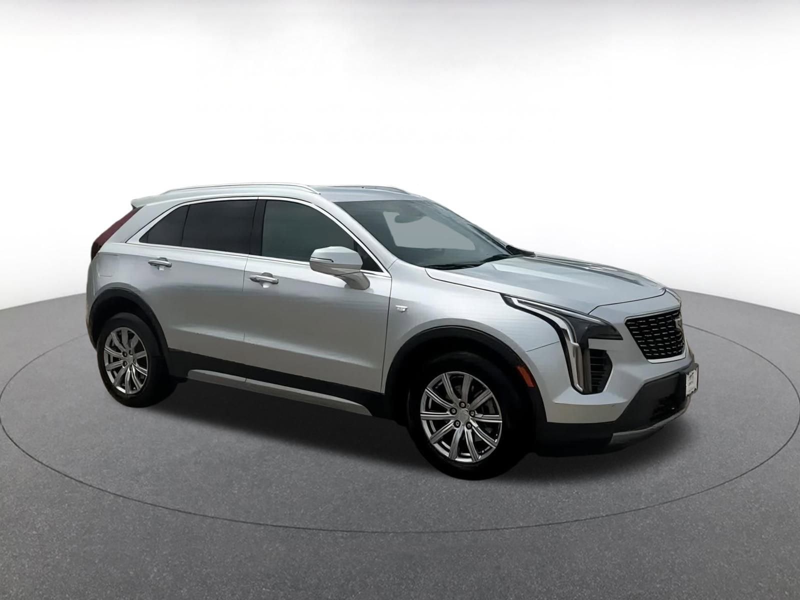 Thumbnail: 2022 Cadillac XT4 - 2
