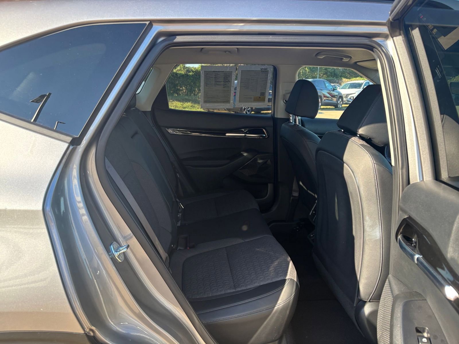 Thumbnail: 2025 Kia Seltos - 24