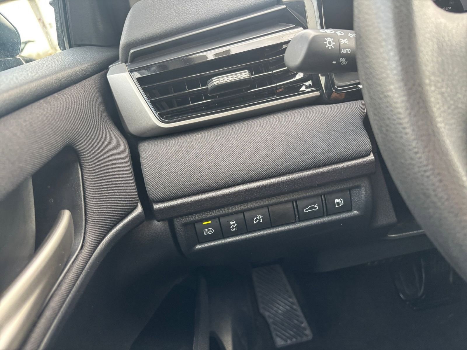 Thumbnail: 2025 Toyota Camry - 33