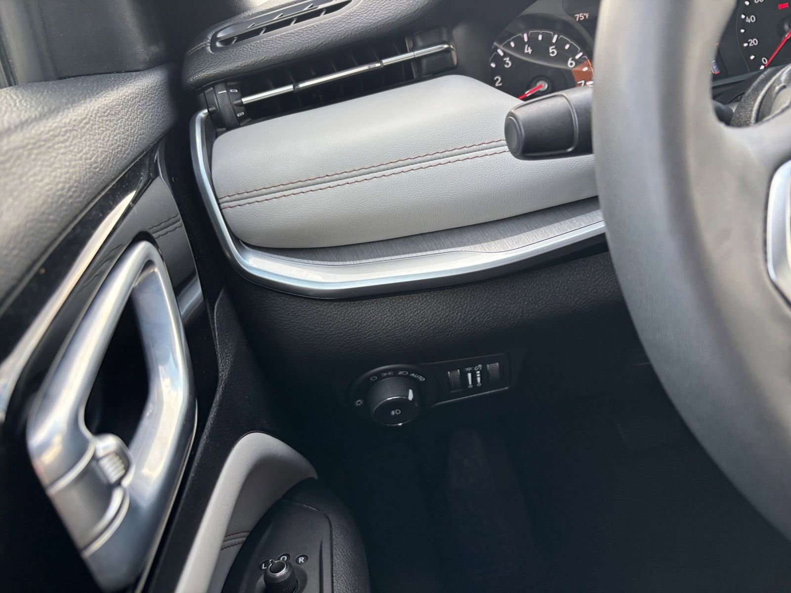 Thumbnail: 2025 Jeep Compass - 34