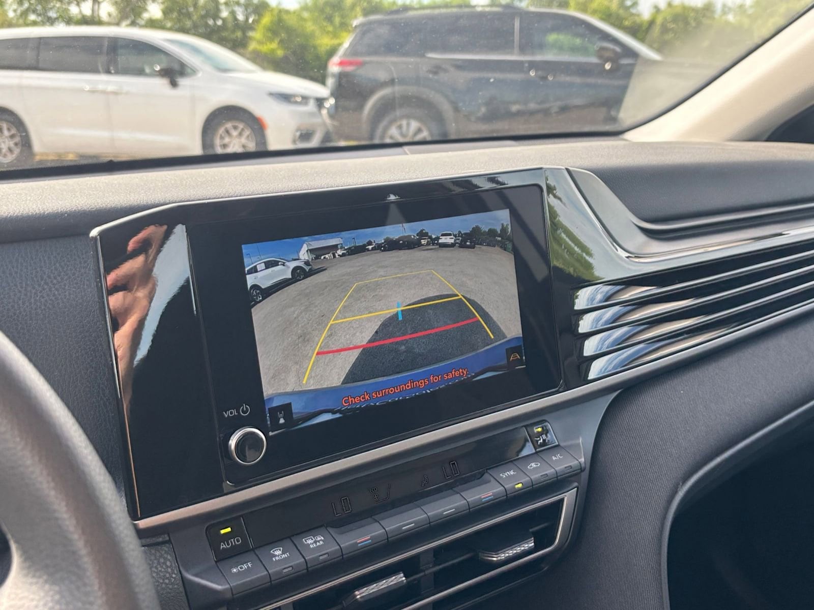 Thumbnail: 2025 Toyota Camry - 23