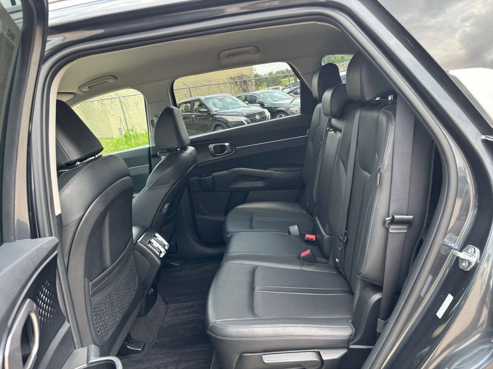 2024 Kia Sorento S 21