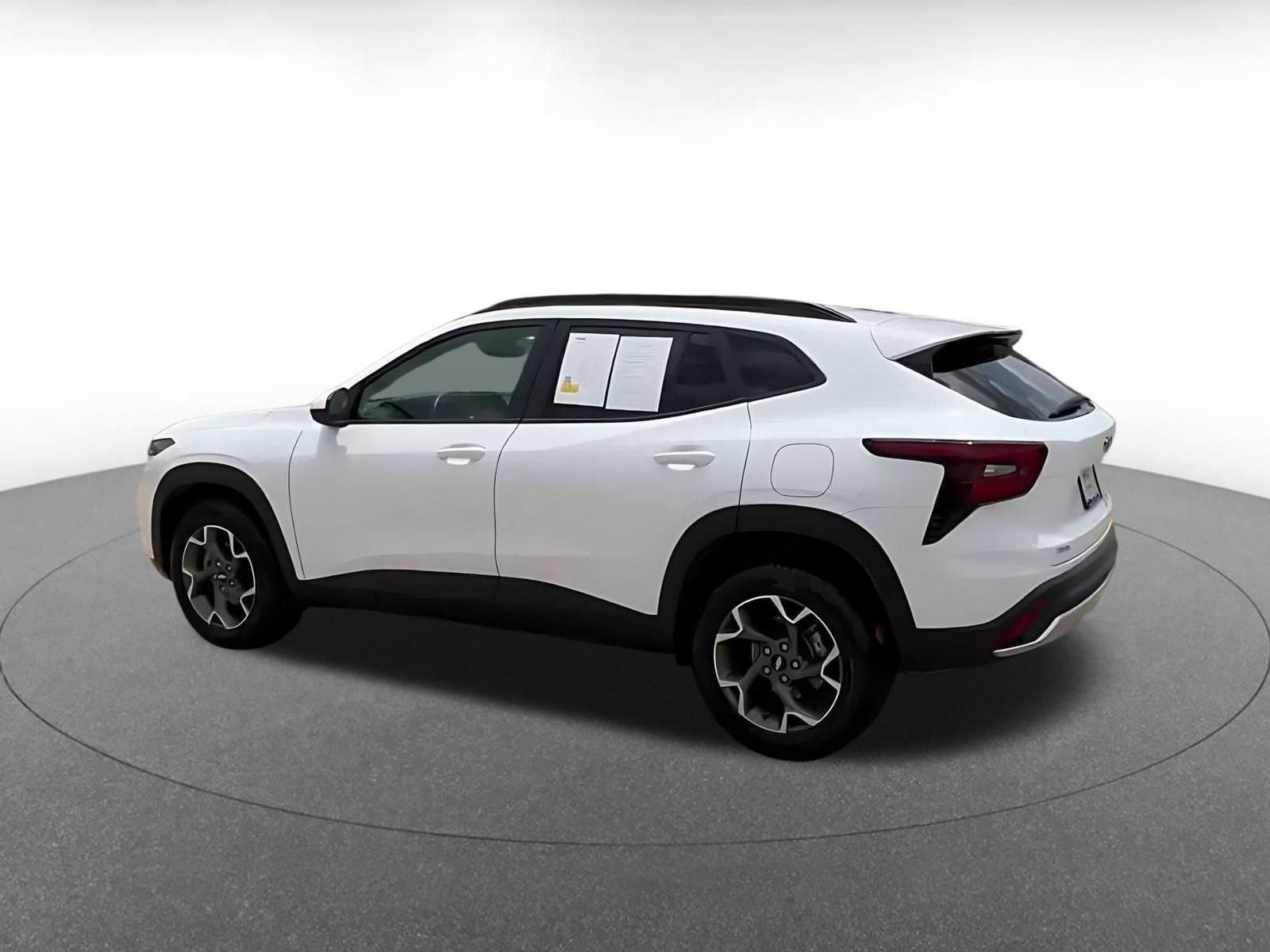Thumbnail: 2025 Chevrolet Trax - 10