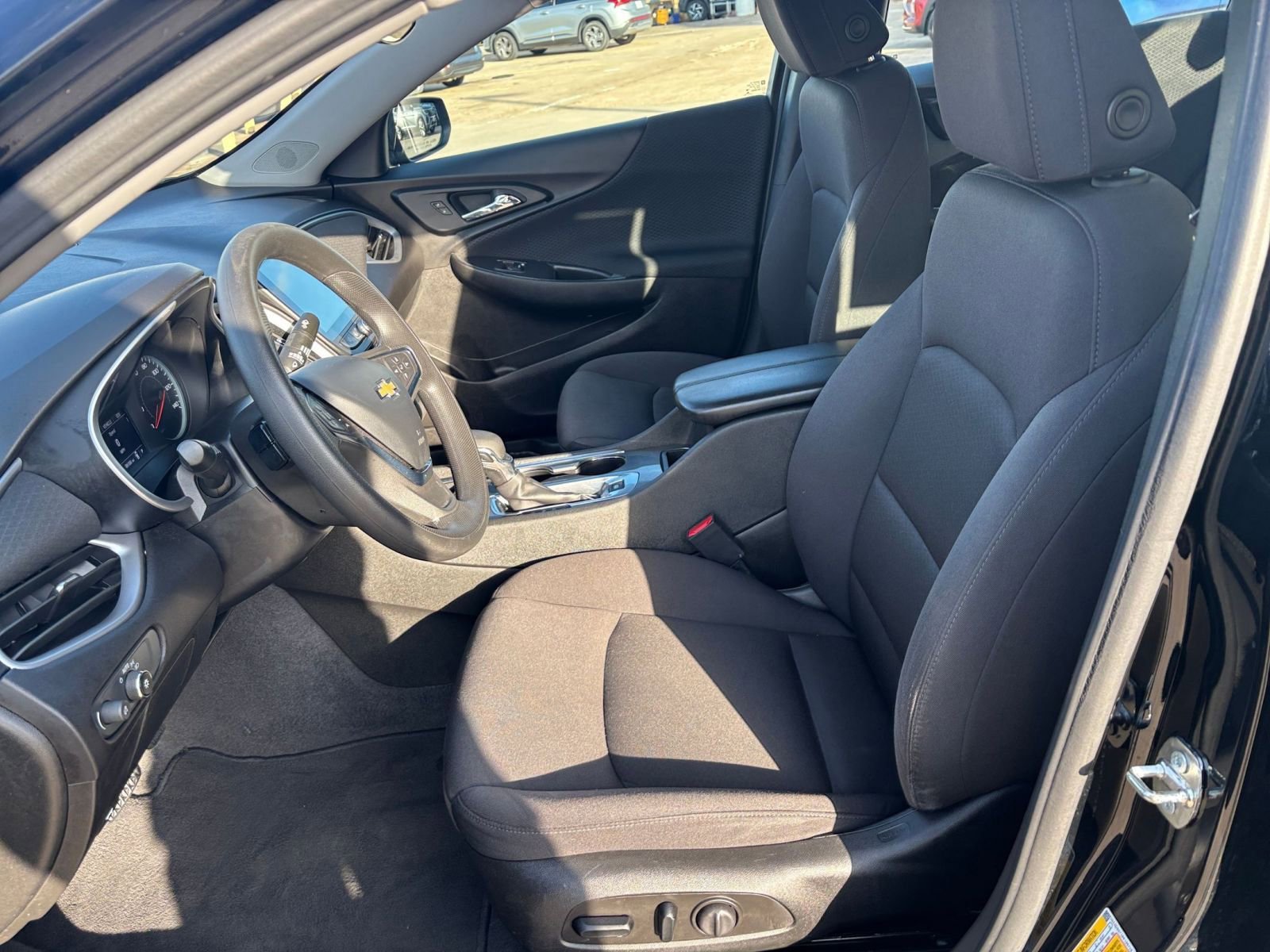 Thumbnail: 2023 Chevrolet Malibu - 27