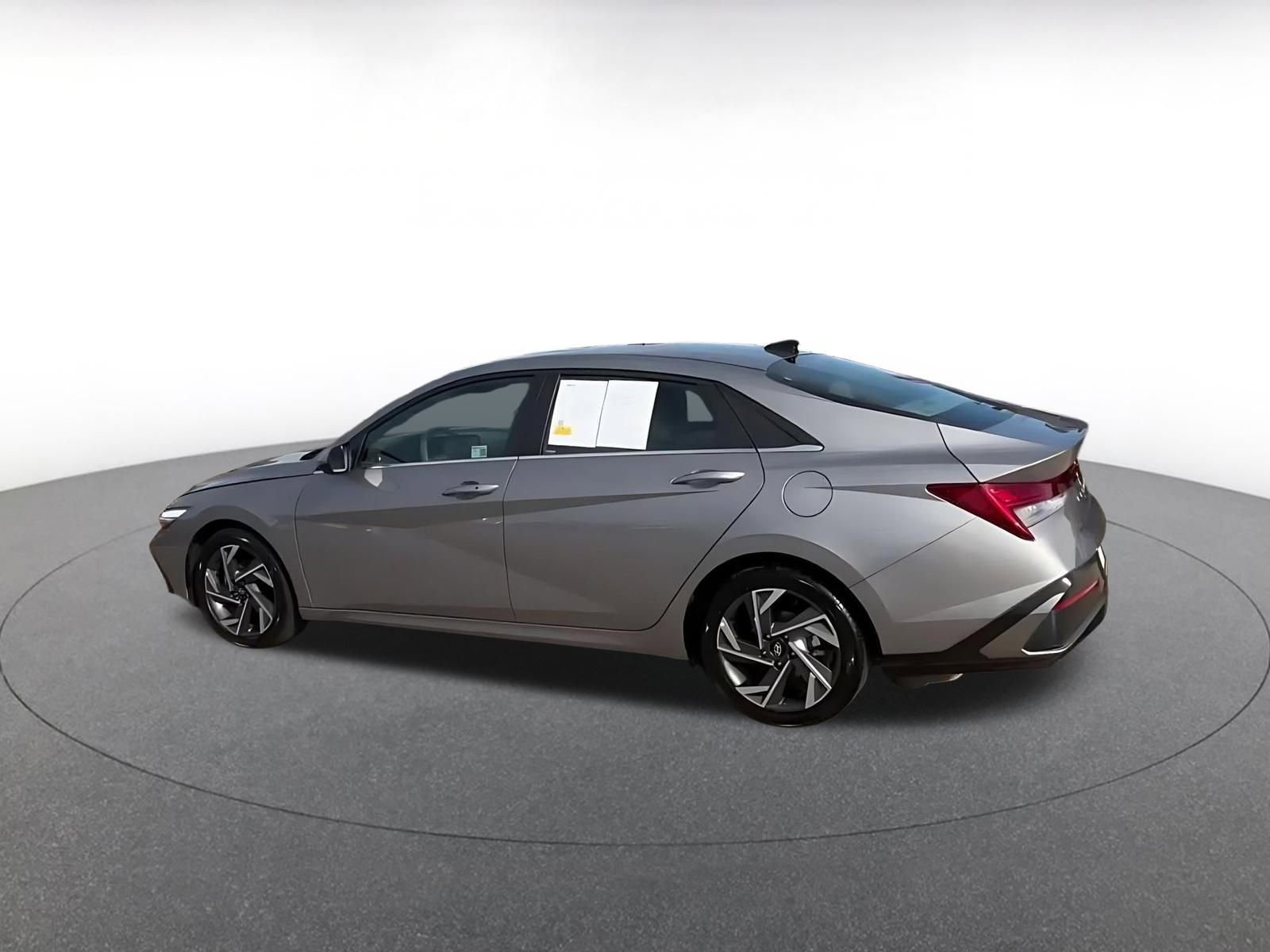 Thumbnail: 2025 Hyundai Elantra - 10