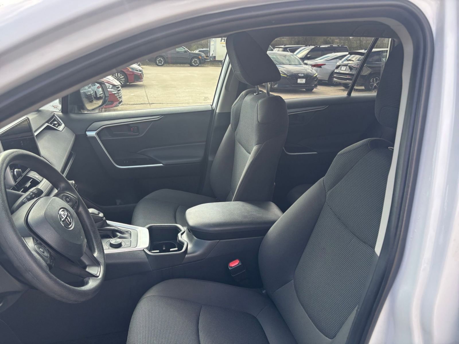 Thumbnail: 2025 Toyota RAV4 - 24