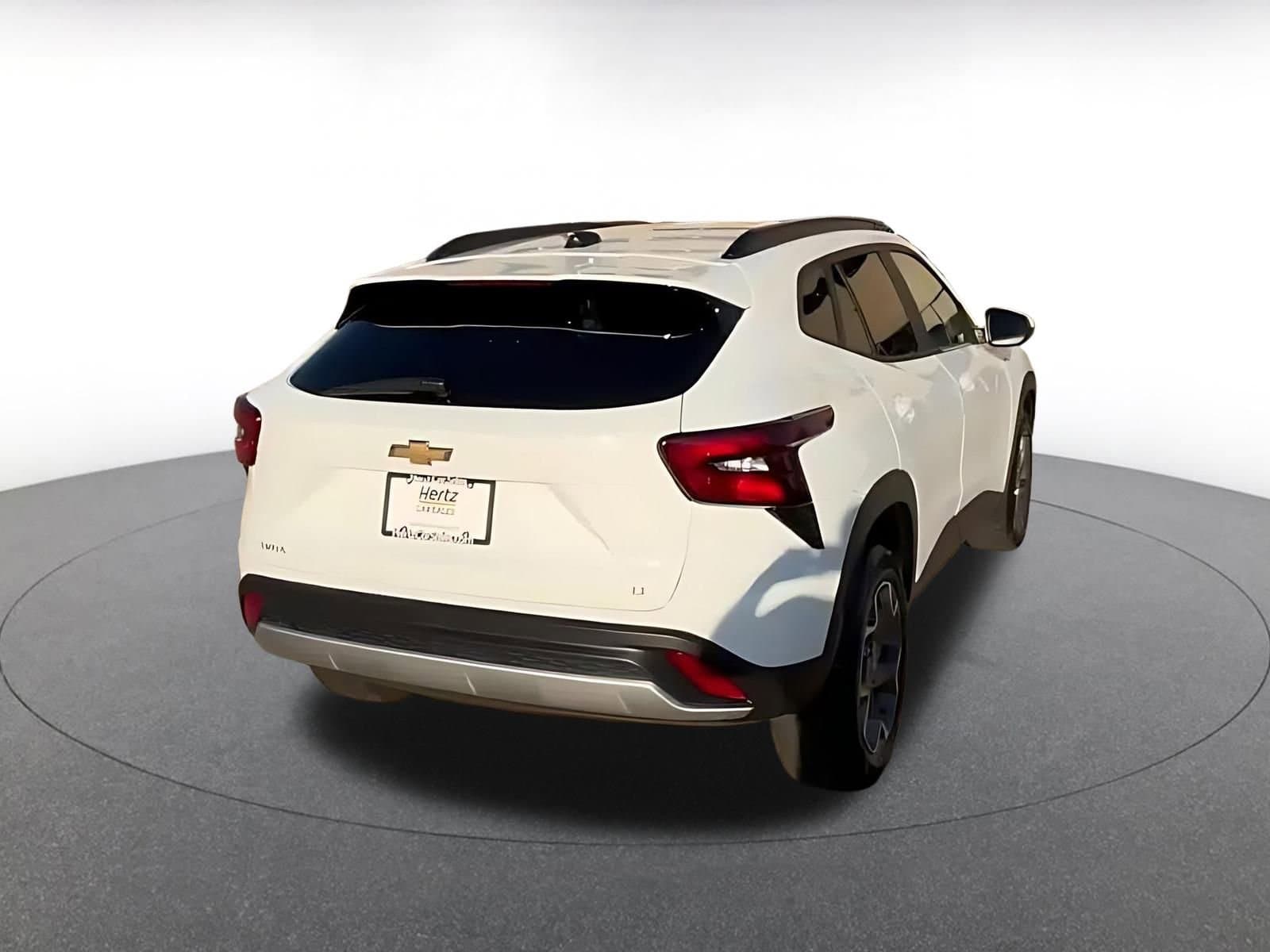 Thumbnail: 2025 Chevrolet Trax - 12