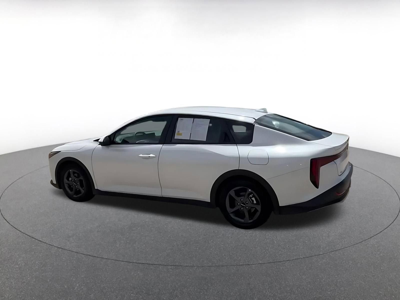 Thumbnail: 2025 Kia K4 - 9