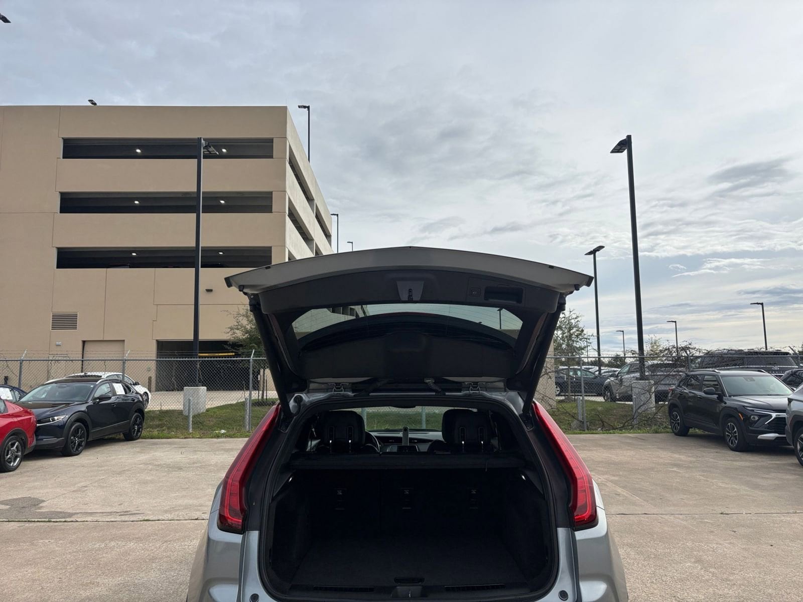 Thumbnail: 2023 Cadillac XT4 - 29