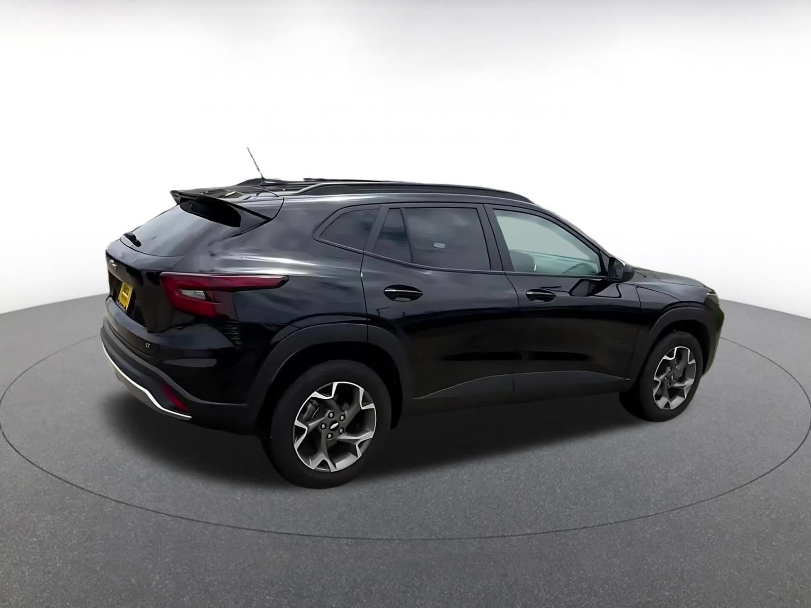 Thumbnail: 2025 Chevrolet Trax - 14