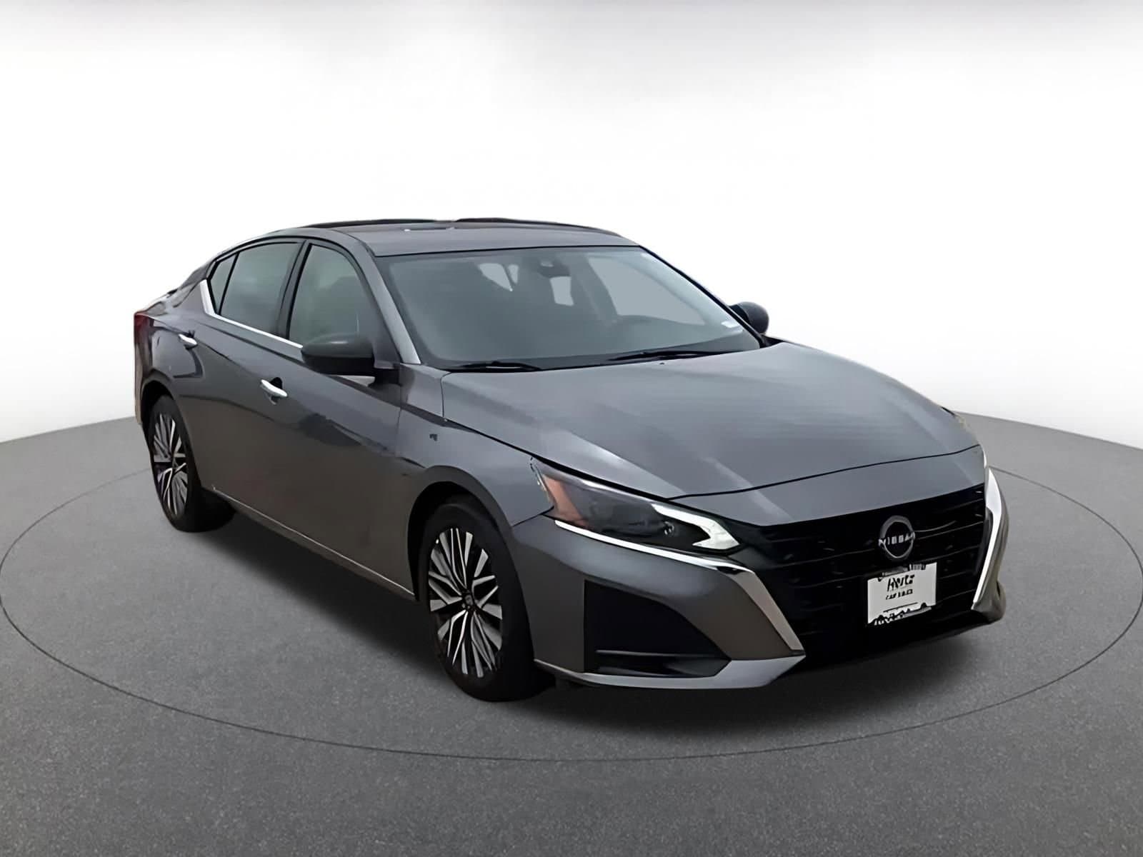 Thumbnail: 2025 Nissan Altima - 3