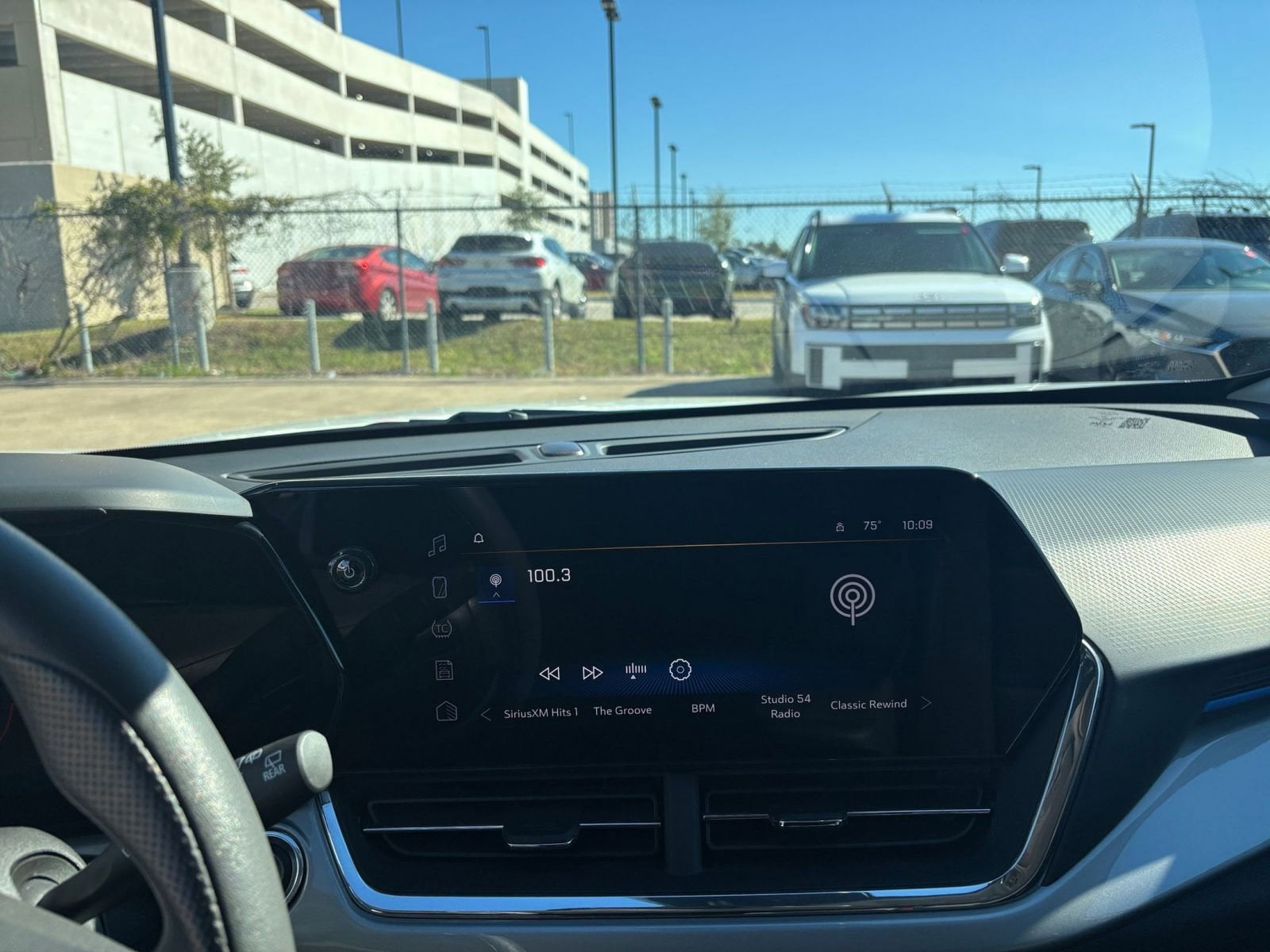 Thumbnail: 2025 Chevrolet Trax - 18