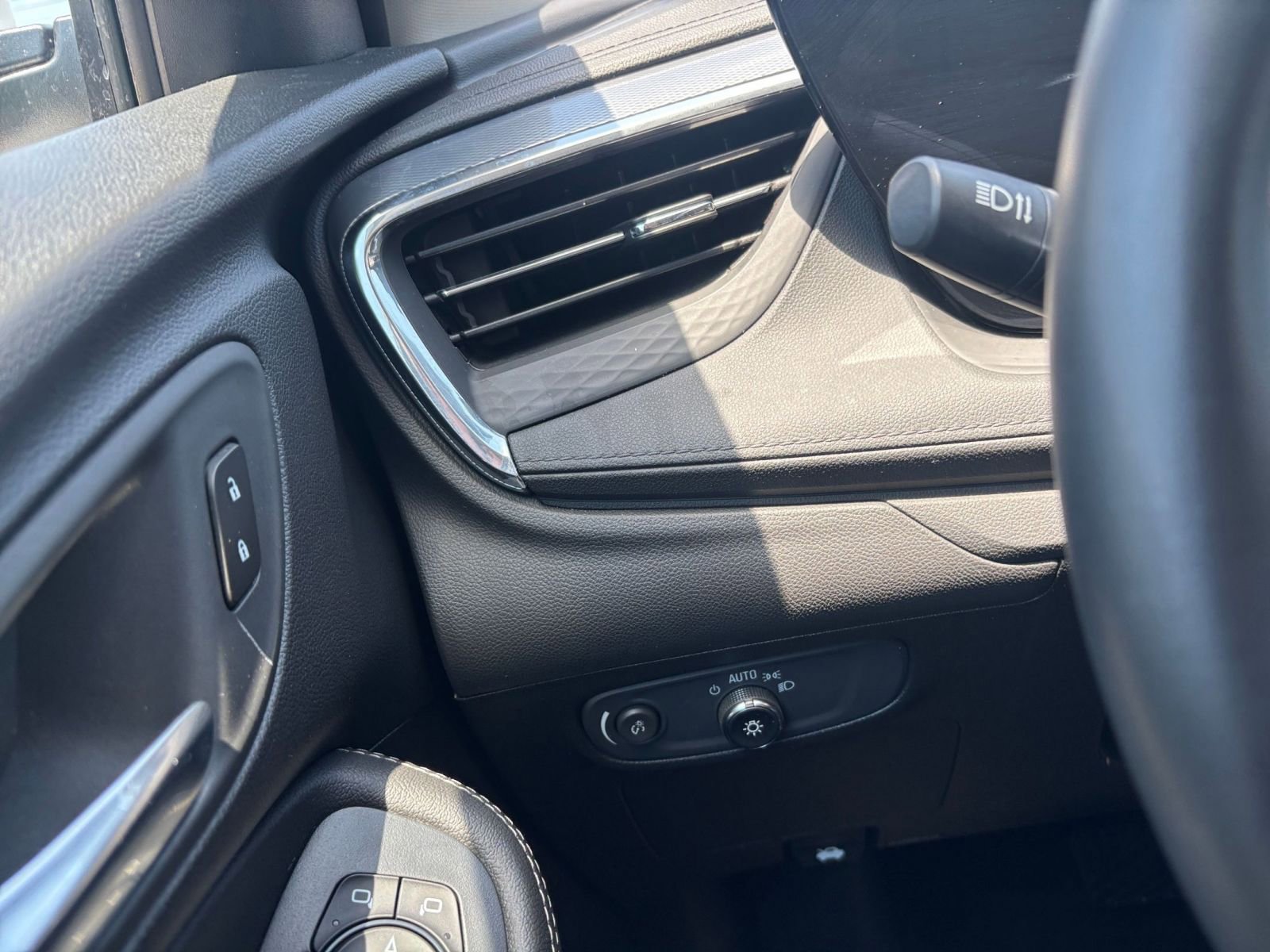 Thumbnail: 2025 Buick Encore GX - 33