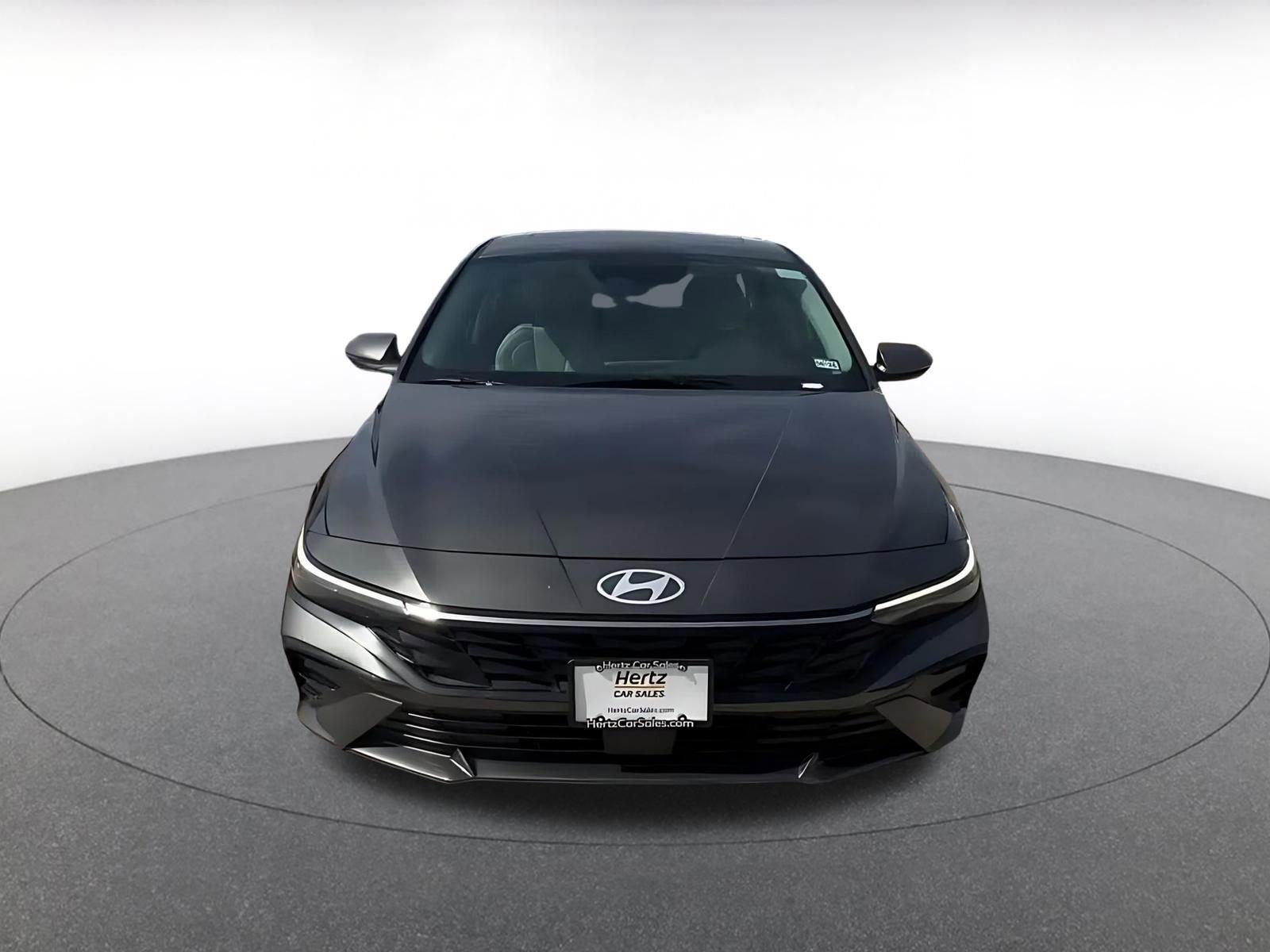 Thumbnail: 2025 Hyundai Elantra - 4