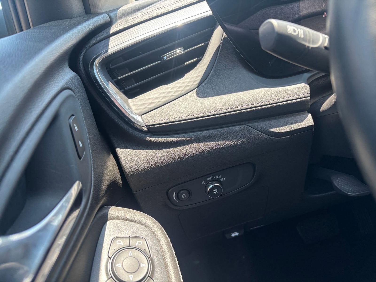 Thumbnail: 2025 Buick Encore GX - 33